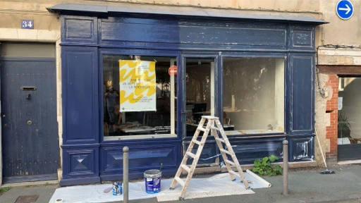 peinture façade magasin avant